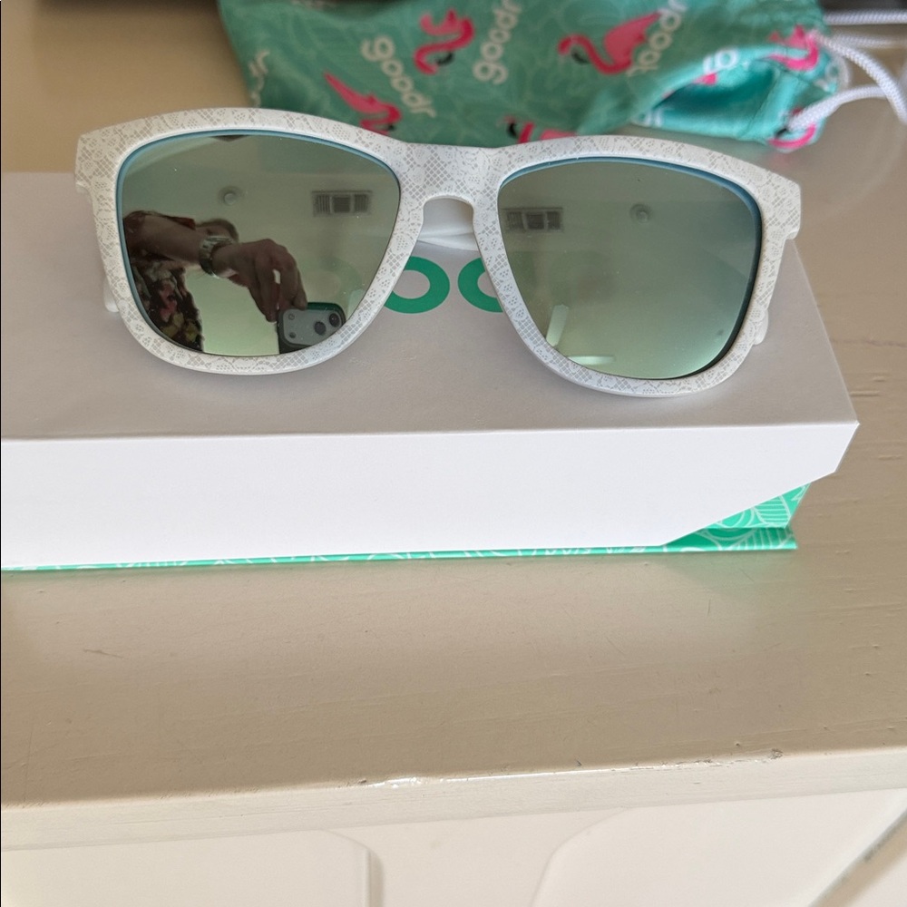 Goodr White Textured Frame Sunglasses with Green Mirrored Lenses
New in Box
